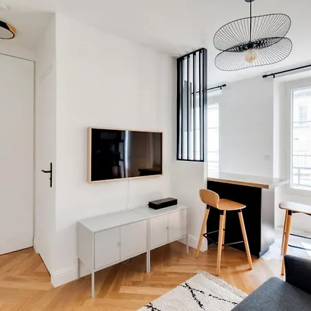 Beautiful Bright Apt In Bel-Air District 12Th * Paris